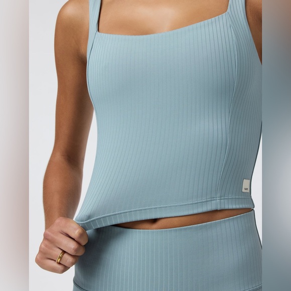 Vuori Rib Inversion Tank - Picture 2 of 9